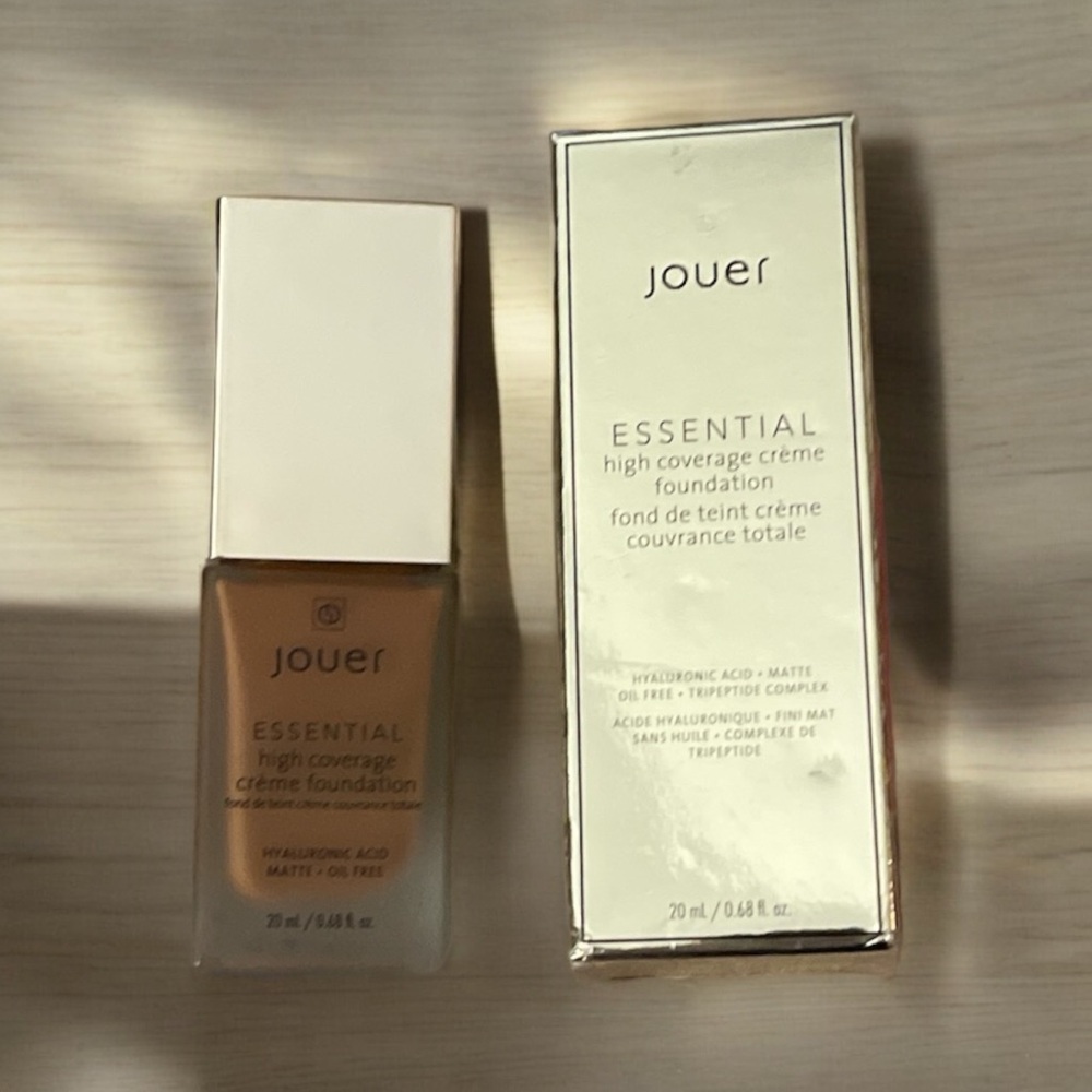 Jouer Essential High Coverage Creme Foundation Matte in Carob  Hyaluronic 68 oz